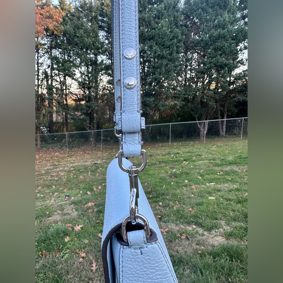 Tory Burch NWT Convertible Crossbody Pebble Leather Britten in Blue Mist R$458 - Picture 6 of 12